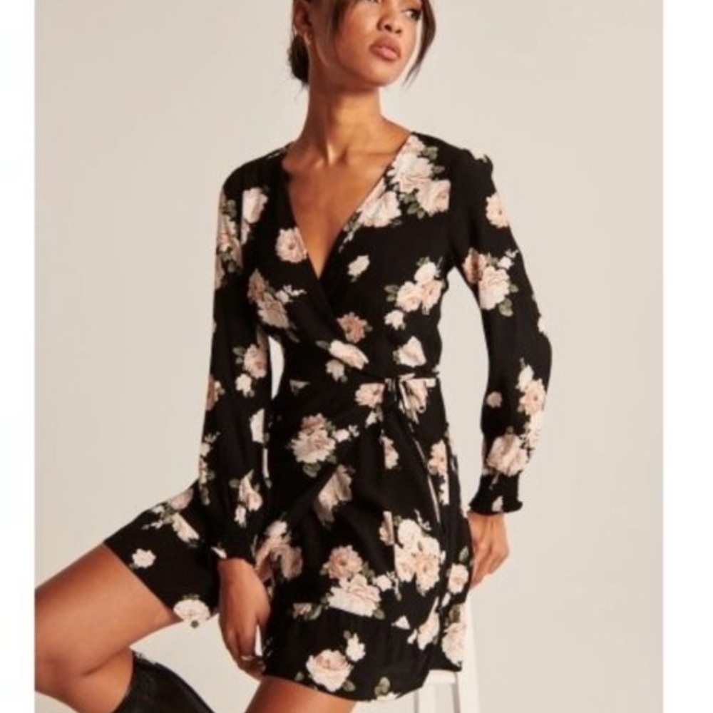 ABERCROMBIE FLORAL WRAP DRESS